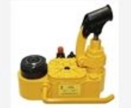 點(diǎn)擊查看詳細(xì)信息<br>標(biāo)題：YQ-88B型高鐵液壓起道器 閱讀次數(shù)：2138