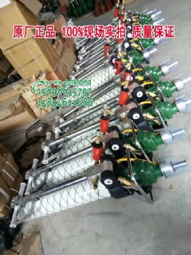 點擊查看詳細信息<br>標(biāo)題：發(fā)往山西太原MQT-120/2.3氣動錨桿鉆機及配件 閱讀次數(shù)：2125